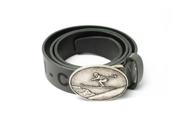 Gürtel mit Silberschnalle Grau