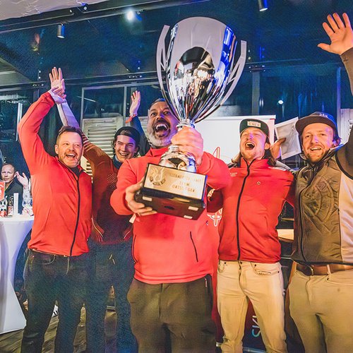 SCA2024-Ortsstellensieger-St-Anton-Obmann-Peter-Mall-mit-dem-Team_HP.jpg